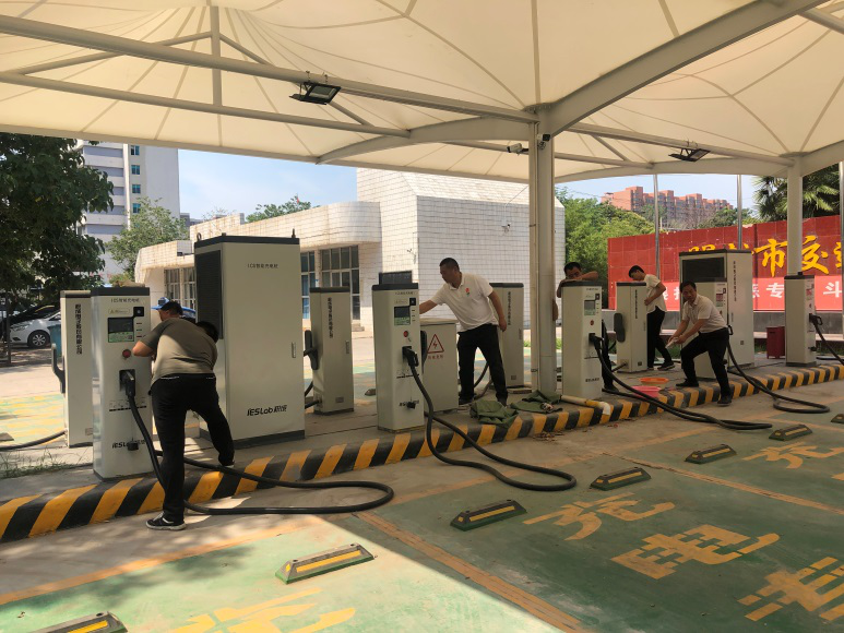 改善充電場(chǎng)站環(huán)境衛(wèi)生  不斷提升用戶(hù)充電體驗(yàn)